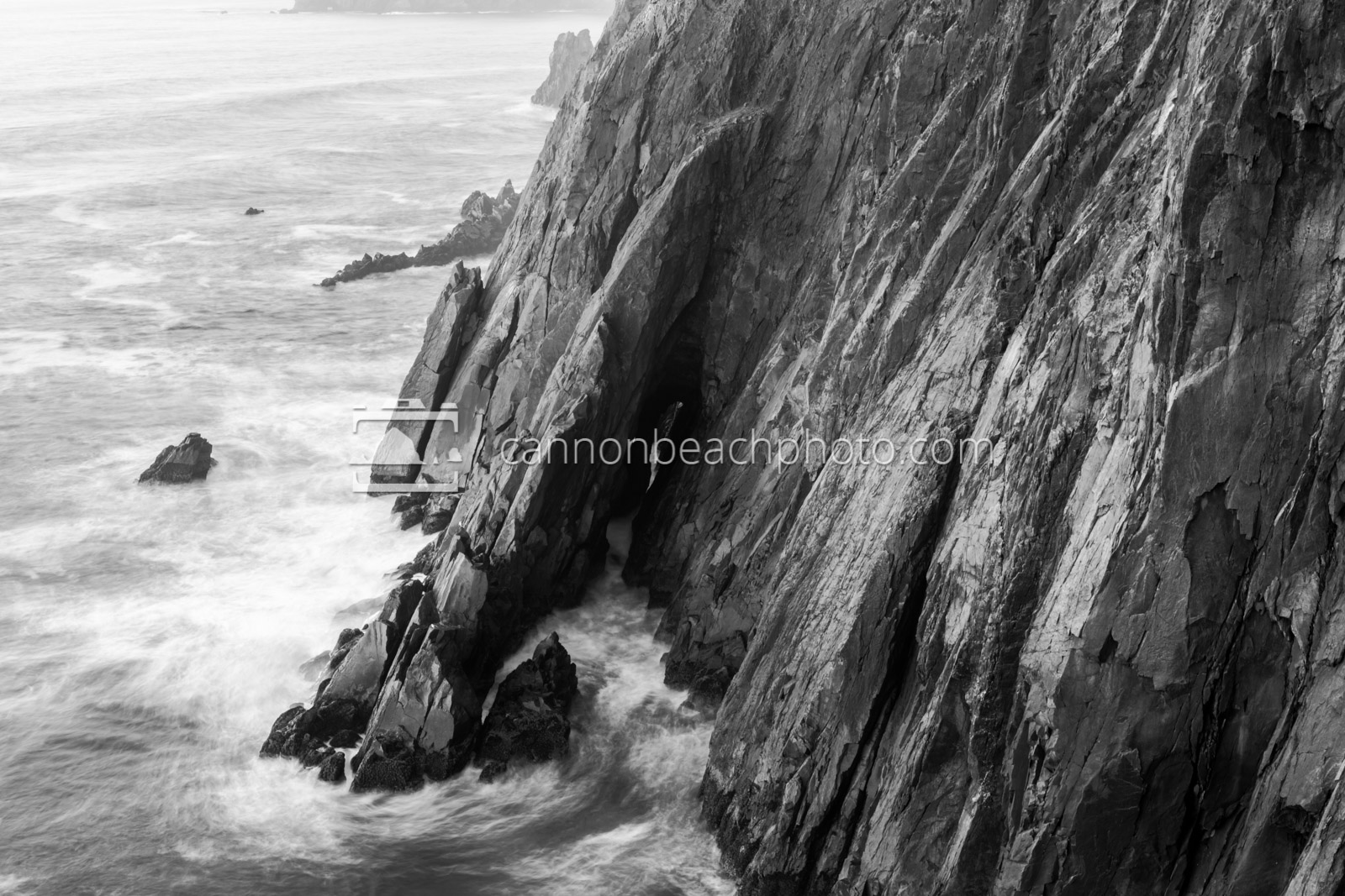 Neahkahnie Cliffs in Black and White